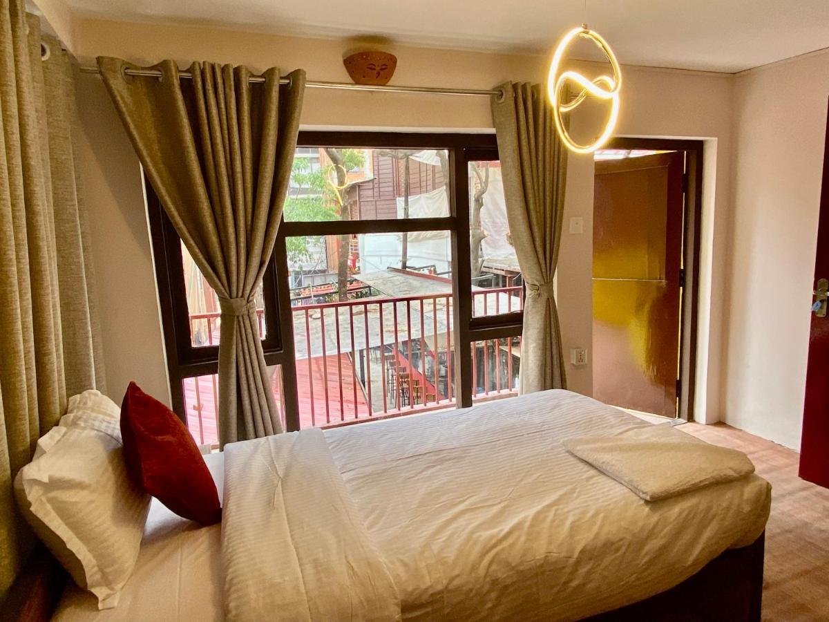 Hotel Pala Катманду Экстерьер фото