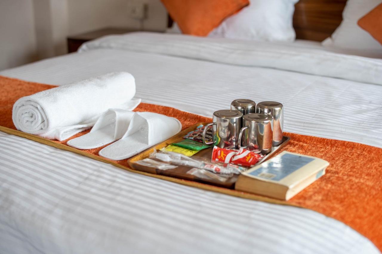 Hotel Pala Катманду Экстерьер фото